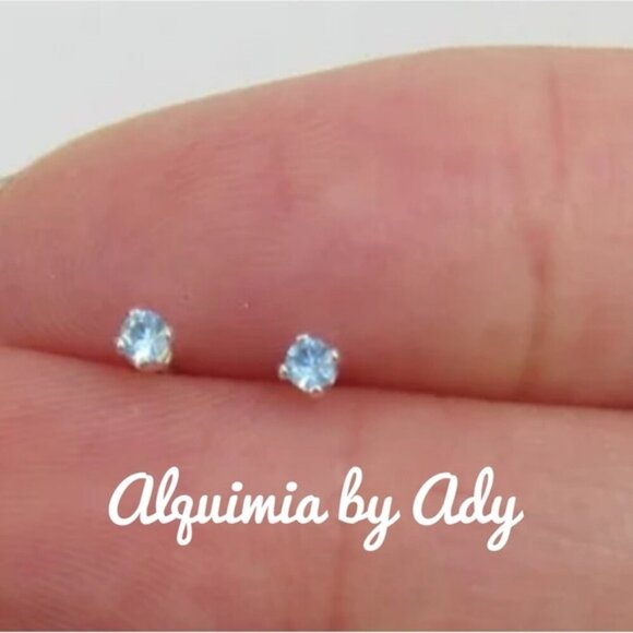 Super tiny solitaire diamond style topaz blue mini stud earrings - Picture 1 of 1